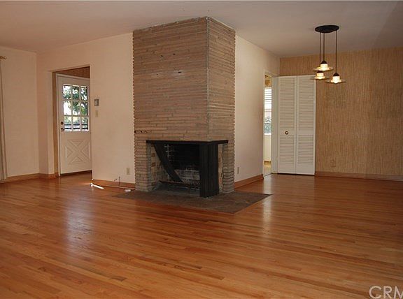 3rd image of 521 Ramona Ave