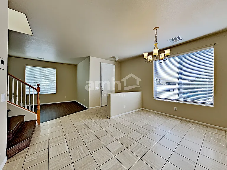 520 Moses Lake Ct — Photo 10