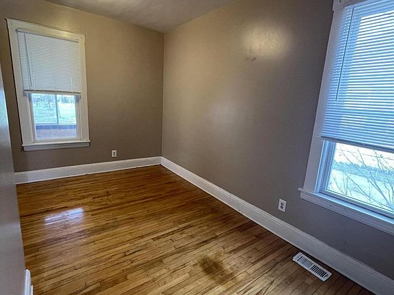 5th image of 731 Hill Ave