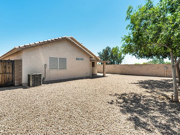 5th image of 558 S Delilah Cir