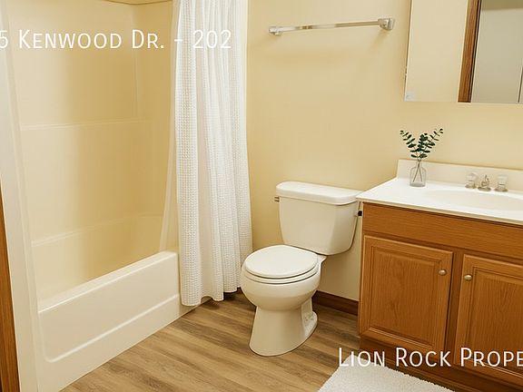 5th image of 13575 Kenwood Dr APT 202