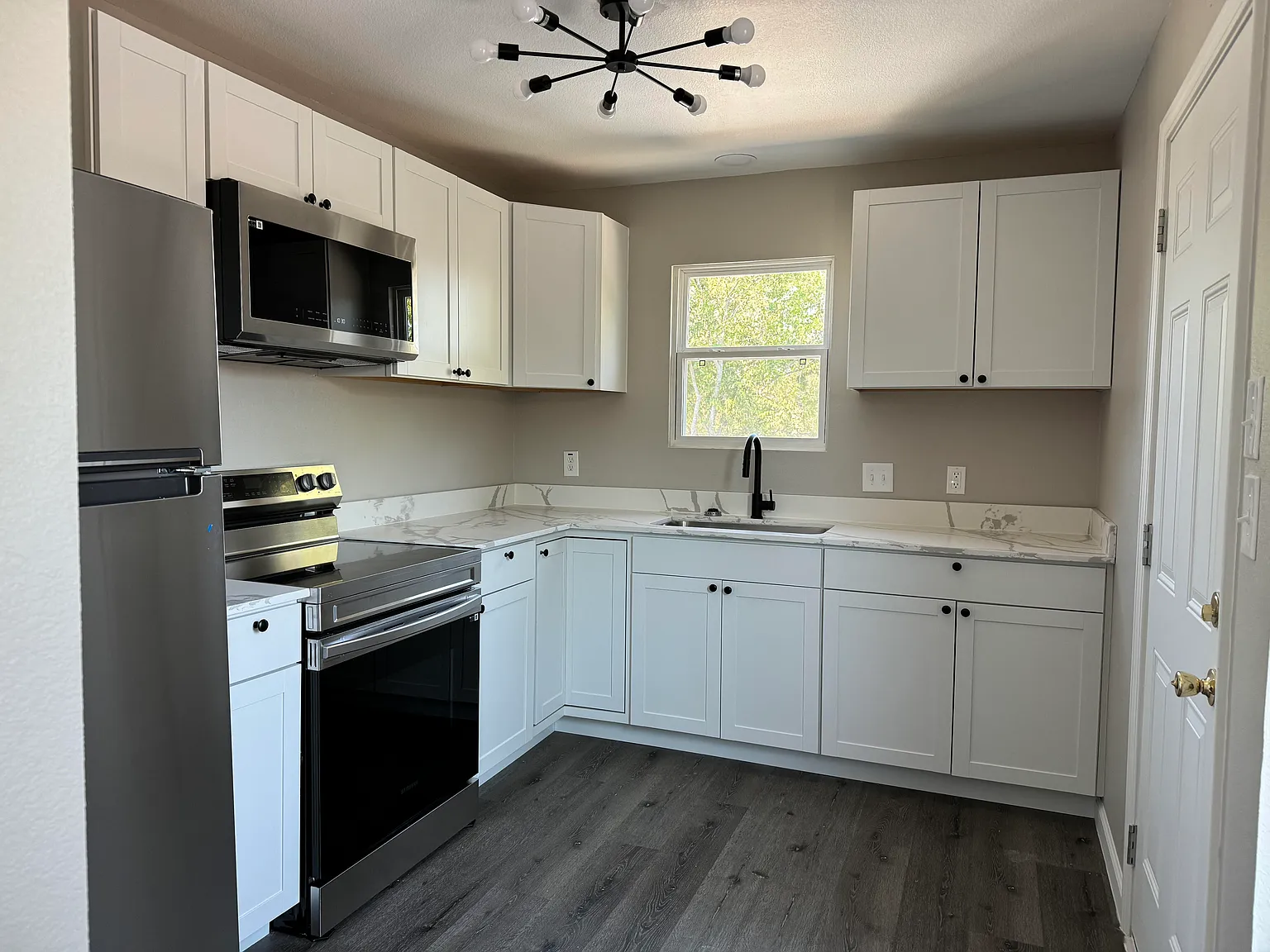 1 bed, 540 sqft, $975 — Photo 2