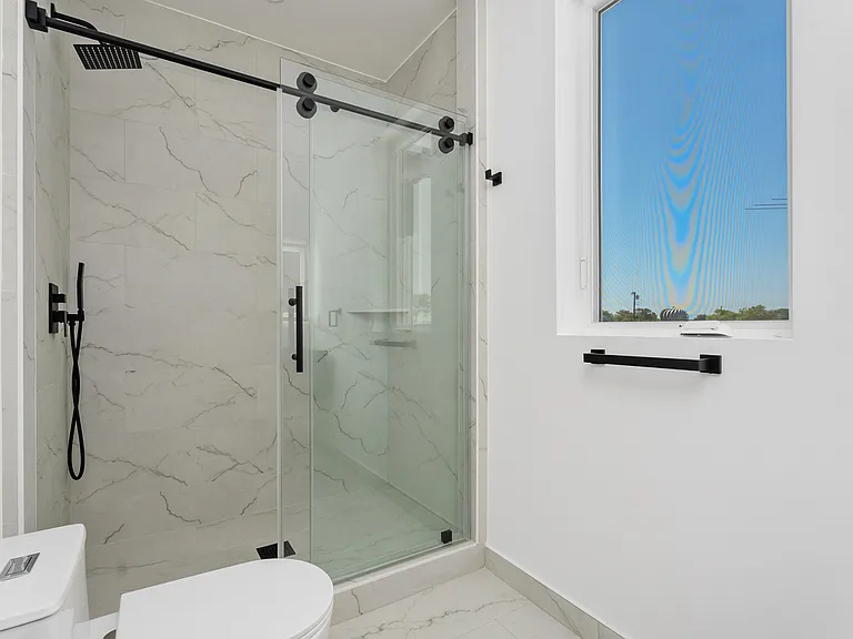 1325 W Ash Ave #B — Photo 12