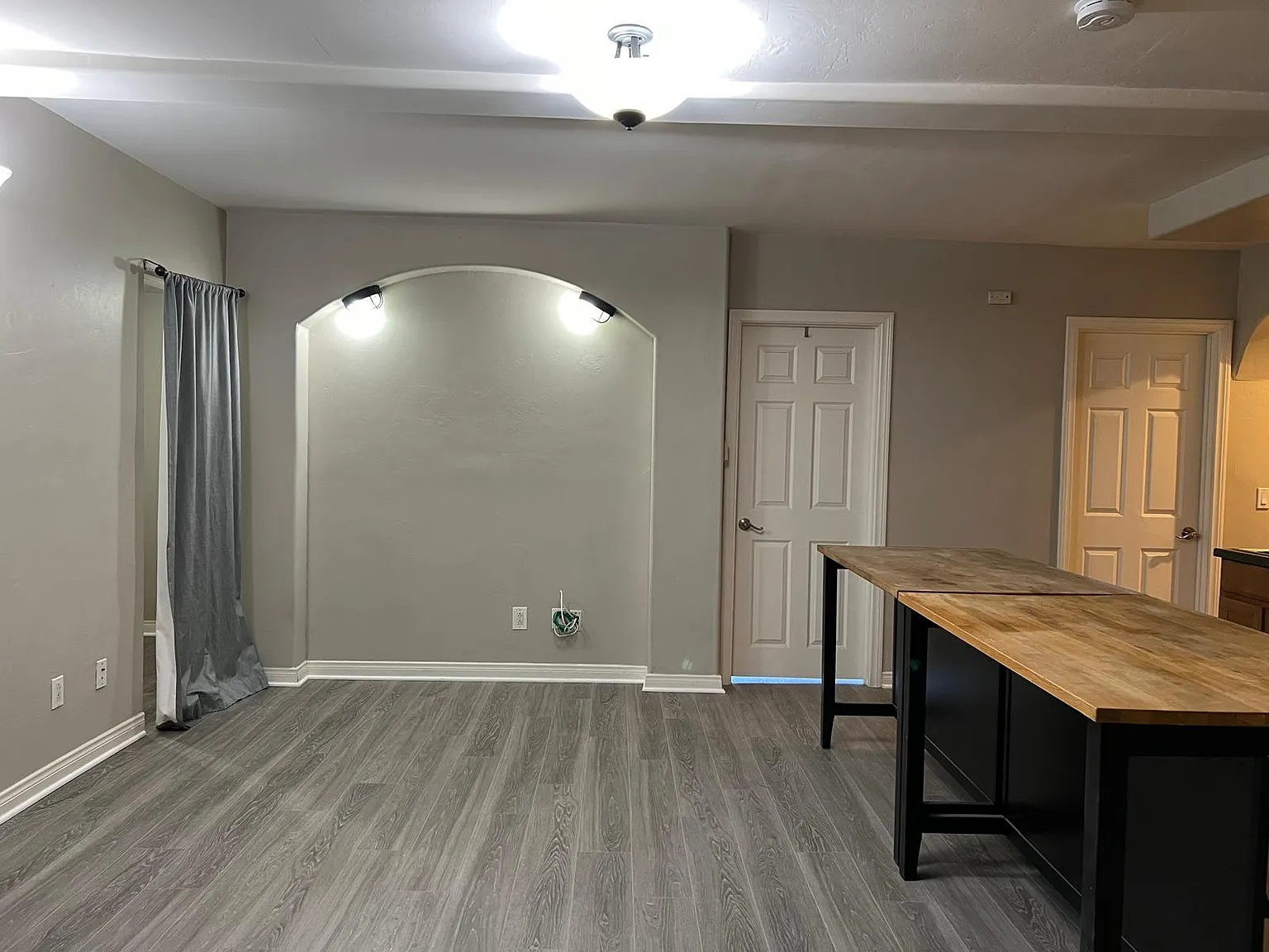 2 bed, 950 sqft, $2,895 — Photo 2