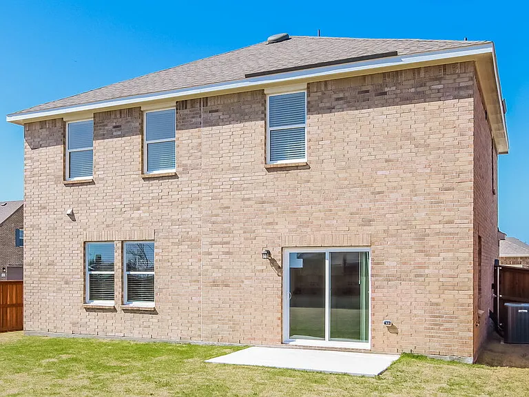 1801 Sandlin Dr — Photo 17