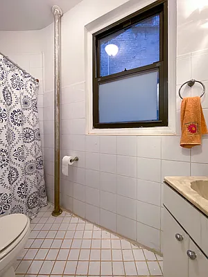 Rented by Compass | media 33