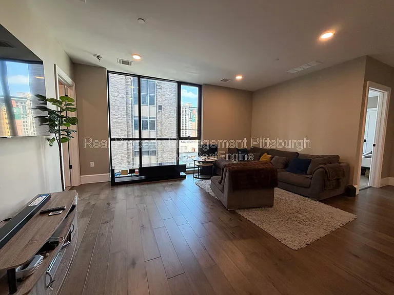350 Oliver Ave #905 — Photo 7