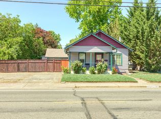 400 NE Flint St, Grants Pass, OR 97526
