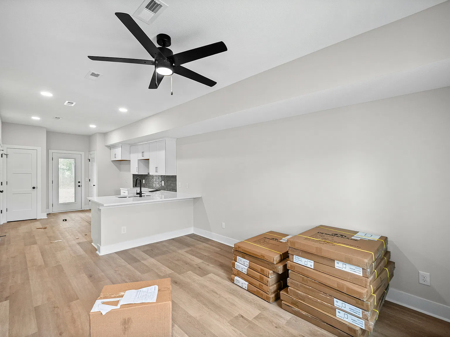 2 bed, 2.5 bath, 1000 sqft, $1,200 — Photo 4