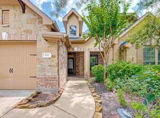 611 Newington Ln, Sugar Land, TX 77479