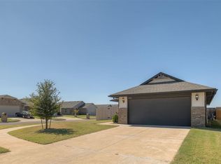 19601 Brookville Dr, Edmond, OK 73012