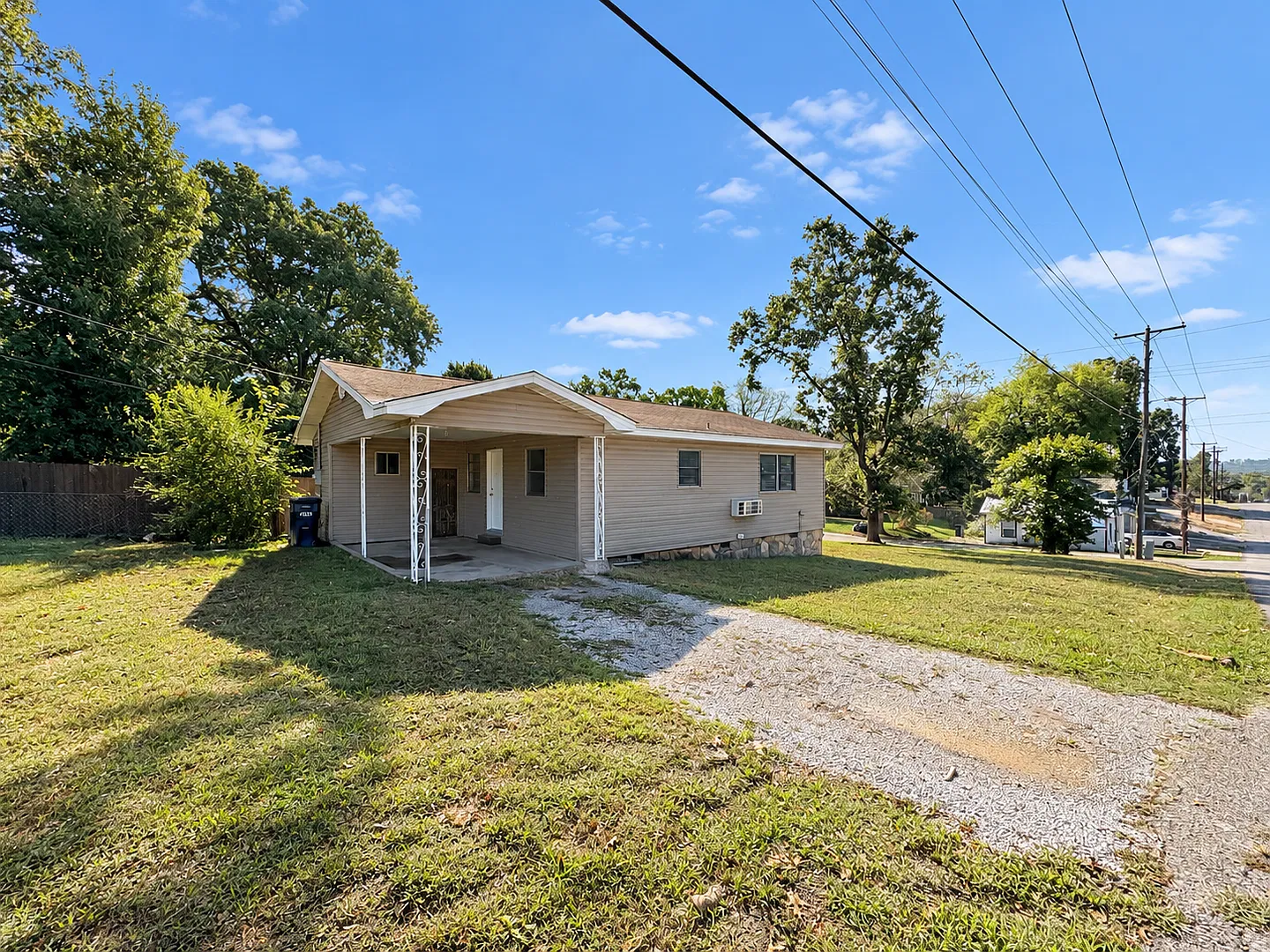 2 Bed/ 1 Bath Home Batesville — Photo 1