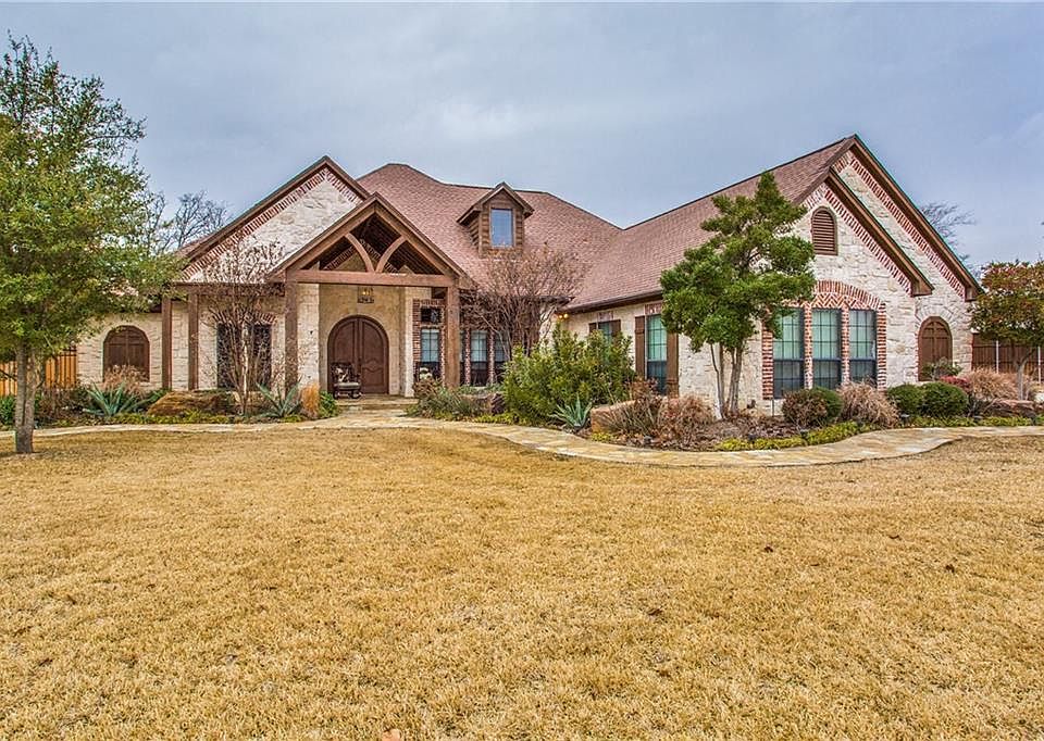 1st image of 103 Bent Oak Dr