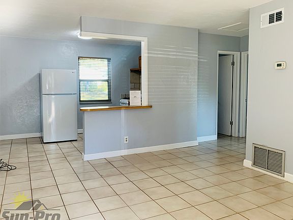 2nd image of 3307 Saxon Dr