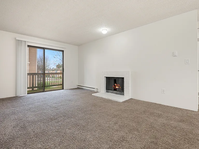 Crystal Springs Apartments — Photo 96