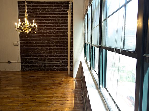 4th image of 314 N 12th St APT 407