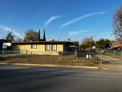 166 E Mountain View Avenue, Porterville, CA, 93257