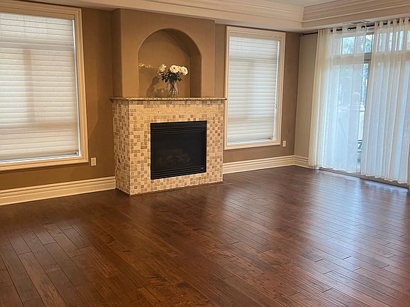 5th image of 11582 Moorpark St Unit 101