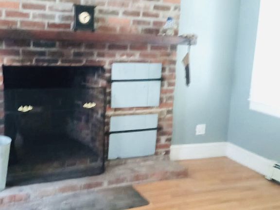 3rd image of 14 Sibley St