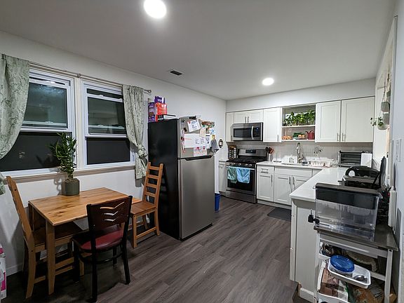 4th image of 623 Franklin St APT 2