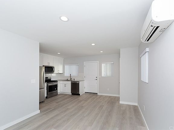 4th image of 12633 Miranda St