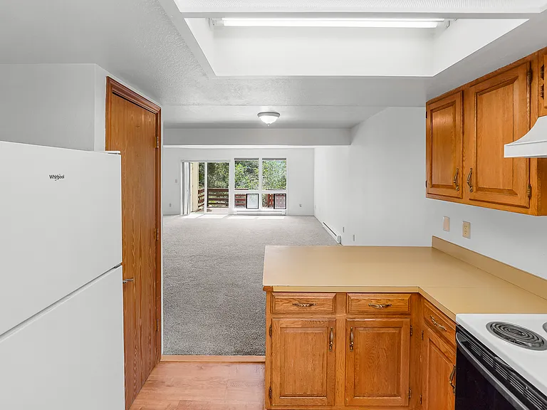 3226 W 4th Ave — Photo 13