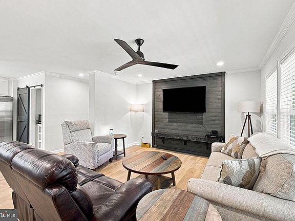 2nd image of 360 Dogwood Lake Dr