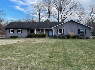 12301 Cooks Dr, Mount Vernon, IL 62864