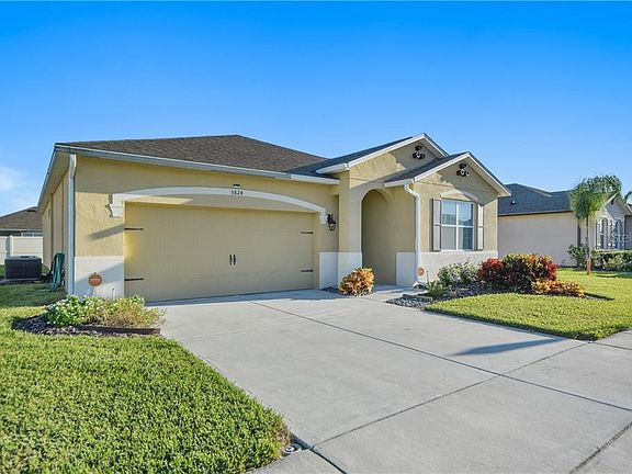 3rd image of 5824 Marsh Landing Dr