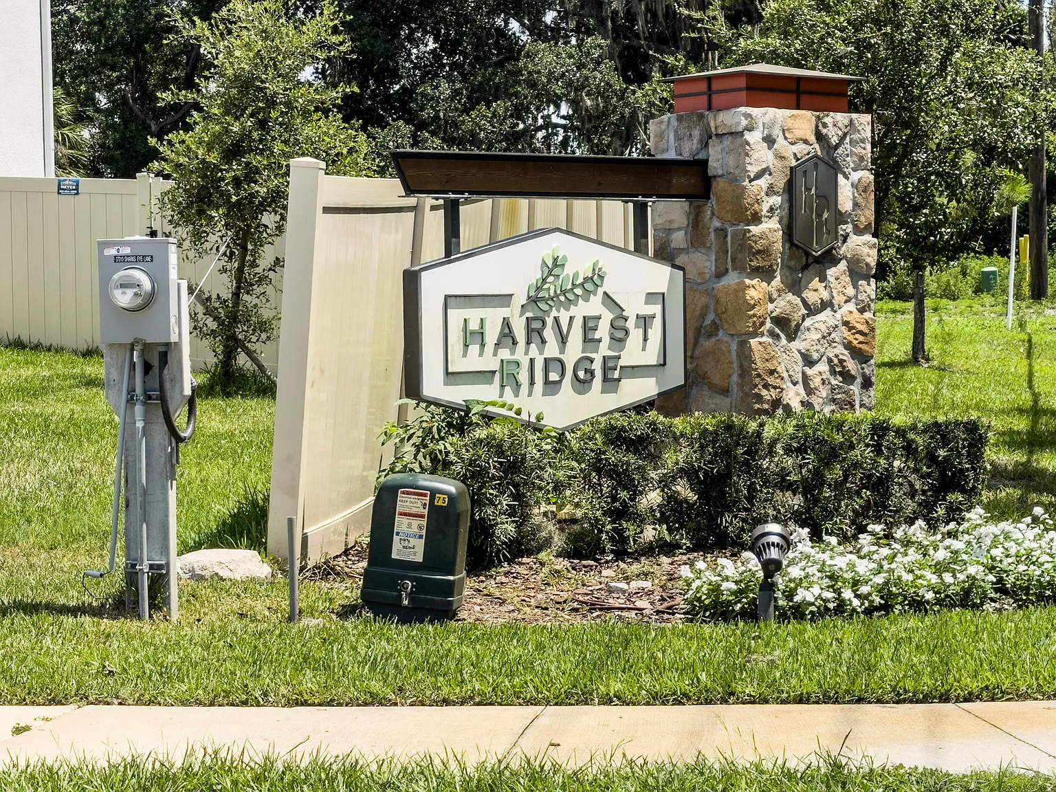 5 bed, 2453 sqft, $2,800 — Photo 3