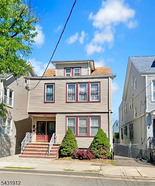 1st image of 171 Carolina Ave