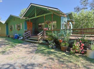 95743 Haynes Way Ln, North Bend, OR 97459