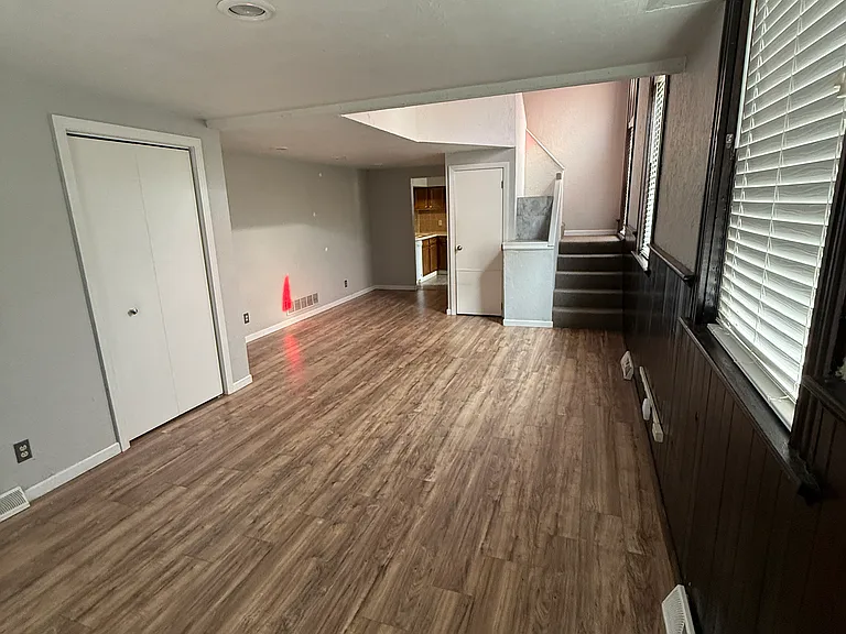 329 Reno St — Photo 5