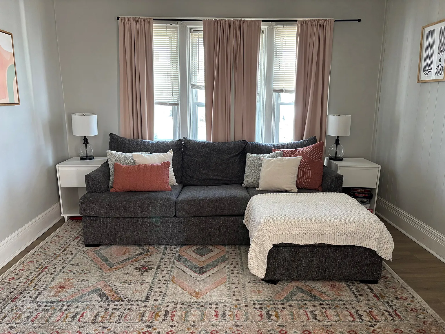 3 bed, 1200 sqft, $1,300 — Photo 2