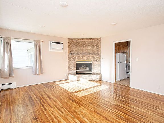 5th image of 206 5th Ave E
