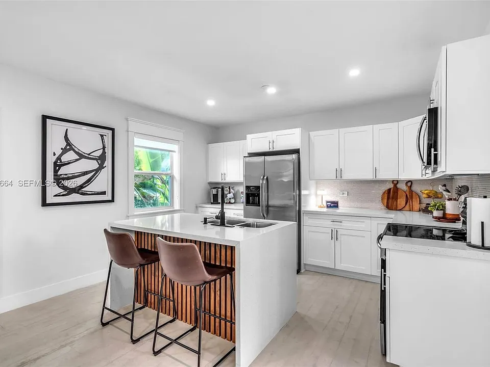 1165 NW 110th St