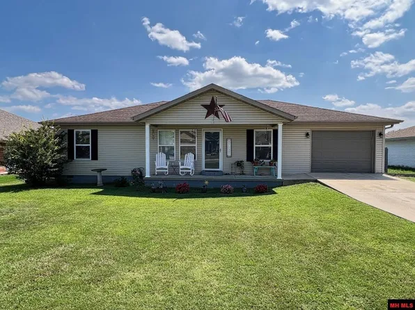 1208 Ozark Ave, Mountain Home, AR 72653