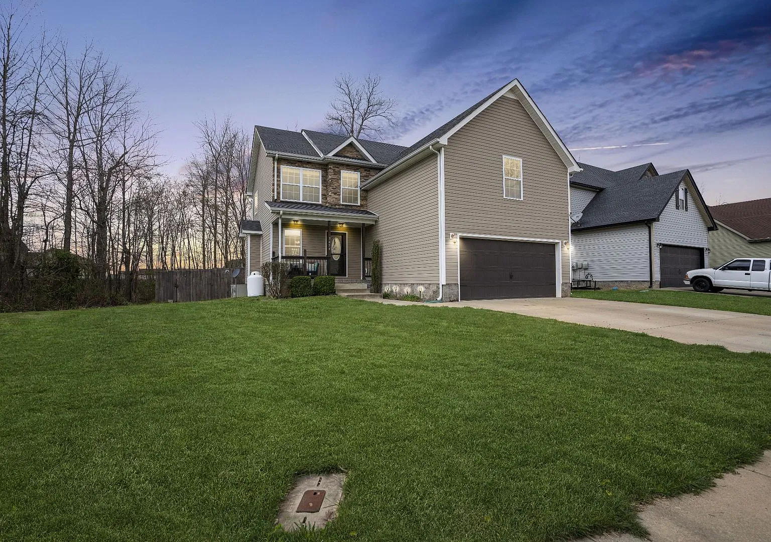 Beautiful 3 Bedroom 3 1/2 Bath Home For Rent! — Photo 1