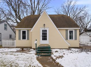12 E 2nd St, Clintonville, WI 54929