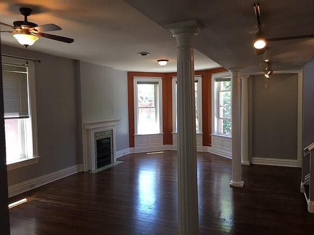 Living Room / Dining