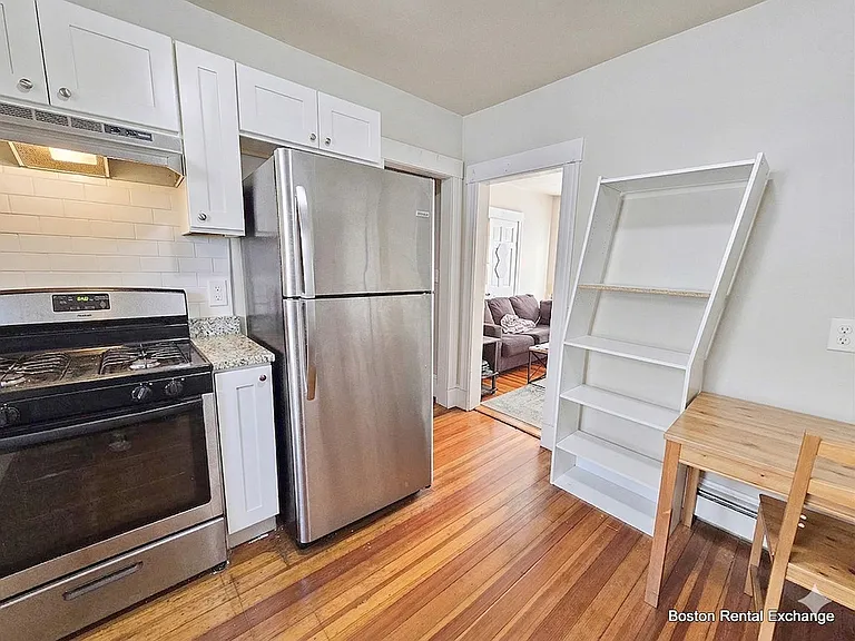 91 Frederick Ave — Photo 6
