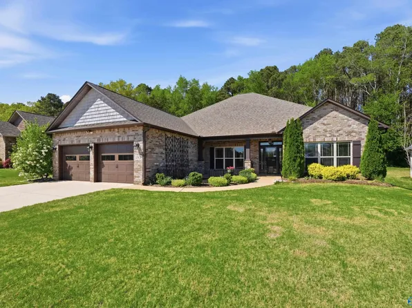 193 Somerton Dr, Huntsville, AL 35811