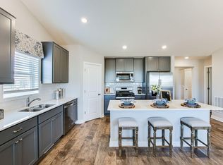 2126 Ardmore Pl, Shakopee, MN 55379