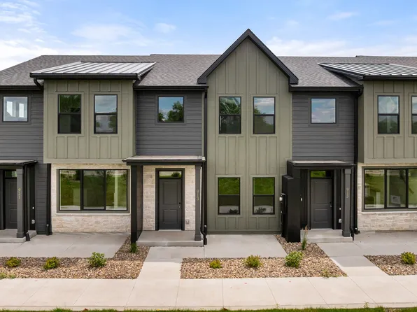 903 Percheron Ln, Norwalk, IA 50211