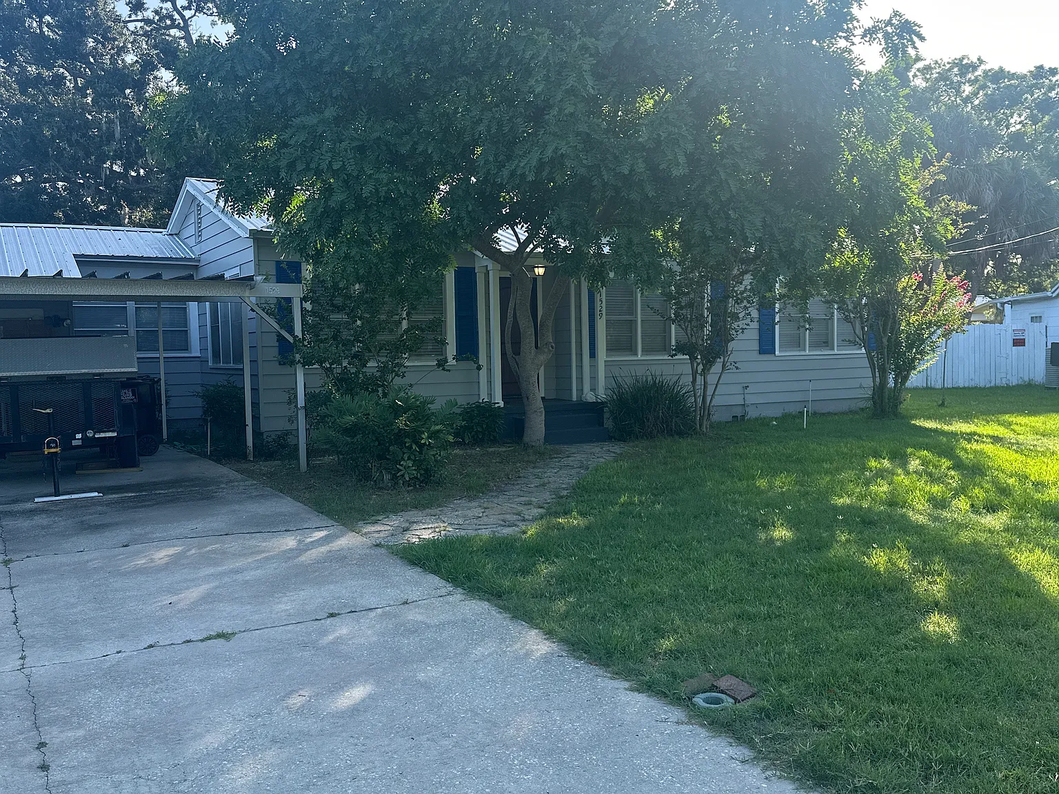 1529 Iowa Pl — Photo 1
