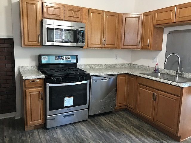 1st image of 1860 W 48th St