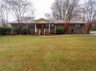 300 Edgewood St, Clanton, AL 35045