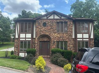 2 Ashlawn Dr, South Charleston, WV 25303