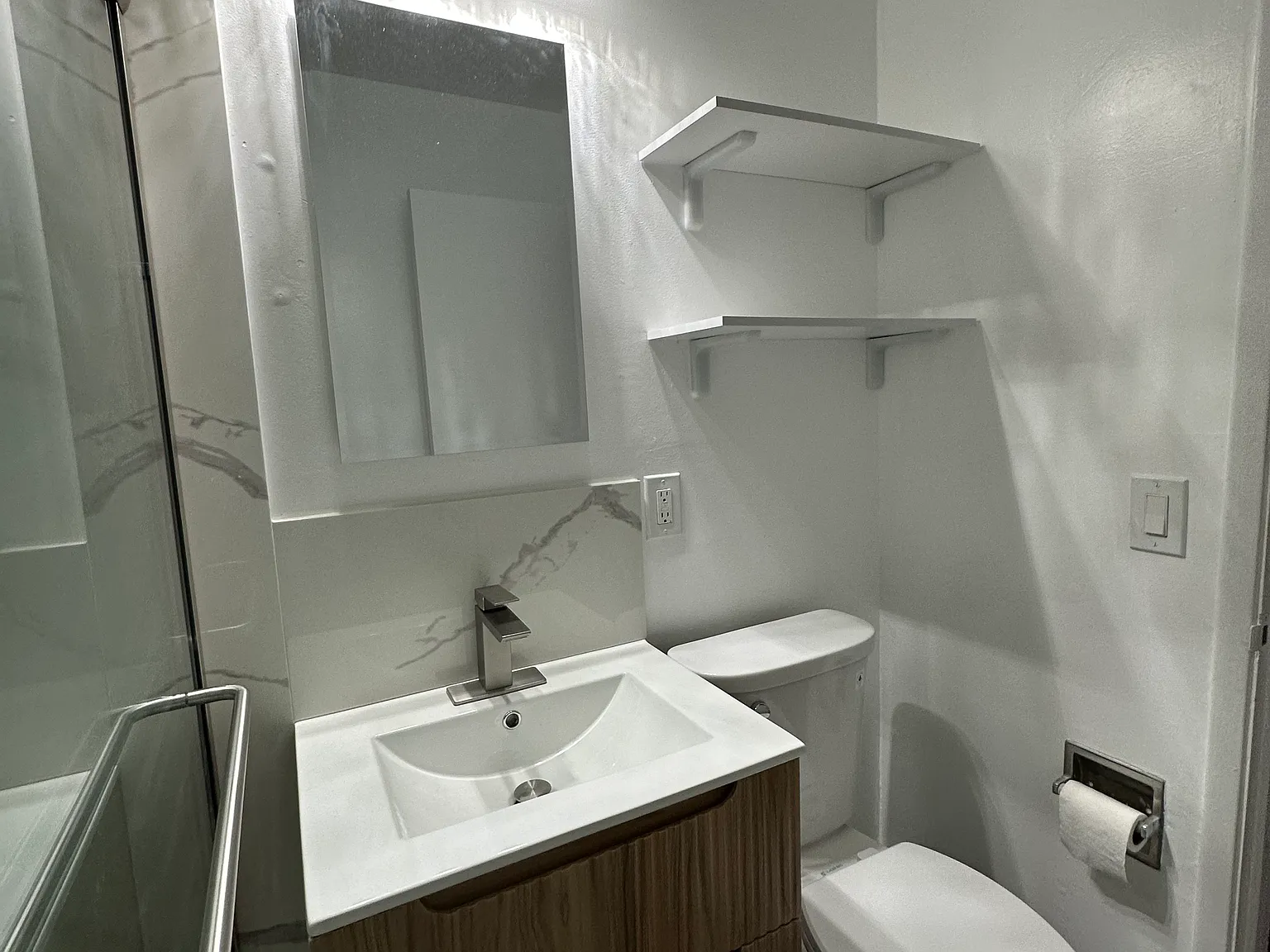 2 bed, 725 sqft, $2,950 — Photo 3