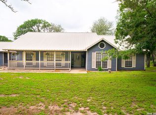 759 FALLING LEAVES DR, Adkins, TX 78101